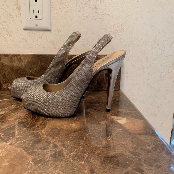 Guess Gold Sparkly Peep Toe Platform  Heels - Picture 2 of 8